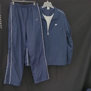 Nike Men’s Navy Windbreaker Track Jacket and Pants Set